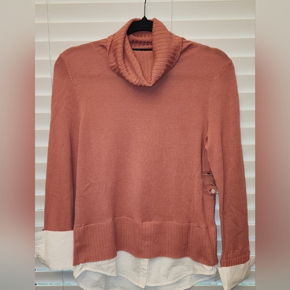 Saks 5th AVE. Ladies Merino Wool Turtle Neck Long Sleeve Sweater, Shirt XSmall